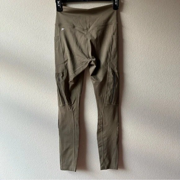NWT Fabletics anywhere motion 365 hight waisted brown leggings - Picture 8 of 9